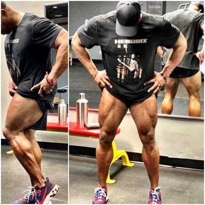 Daine Chang training in front of the gym mirror